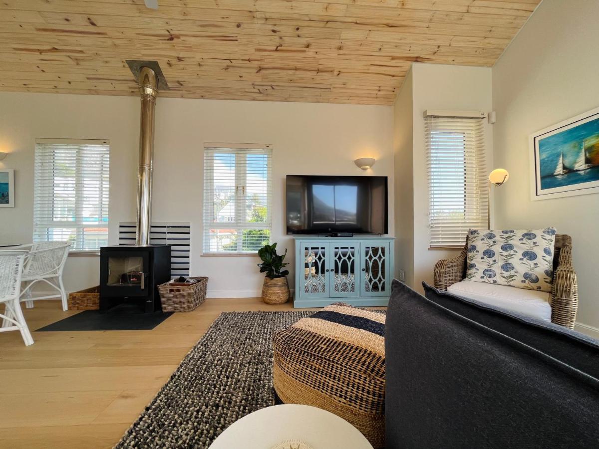 Moonshine - Two Bedroom House With Inverter Cape Town Exterior photo